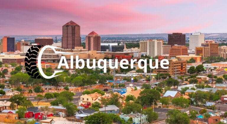 Foto de la ciudad de Albuquerque a lo lejos. ¿buscas una llantera en Albuquerque?