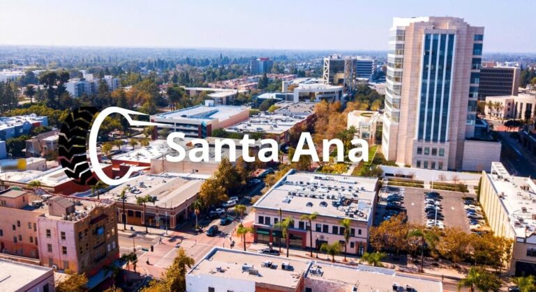 Foto de la ciudad de Santa Ana a lo lejos. ¿buscas una llantera en Santa Ana?